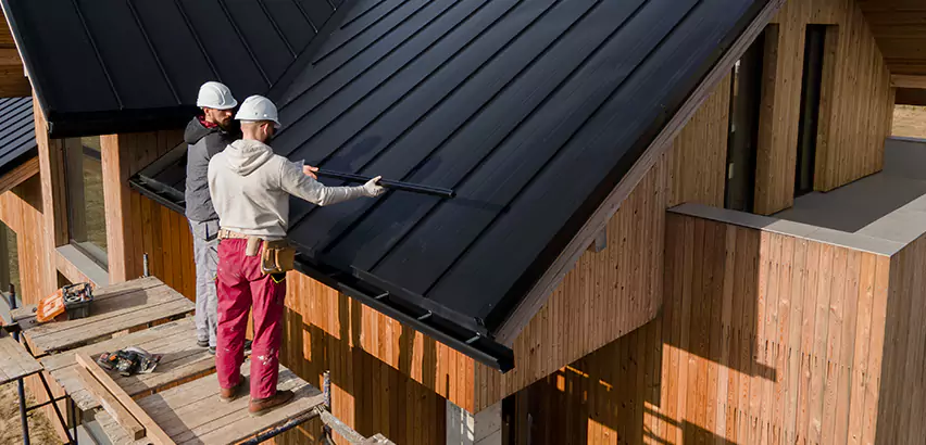 Metal Roof Maintenance in Tuckahoe